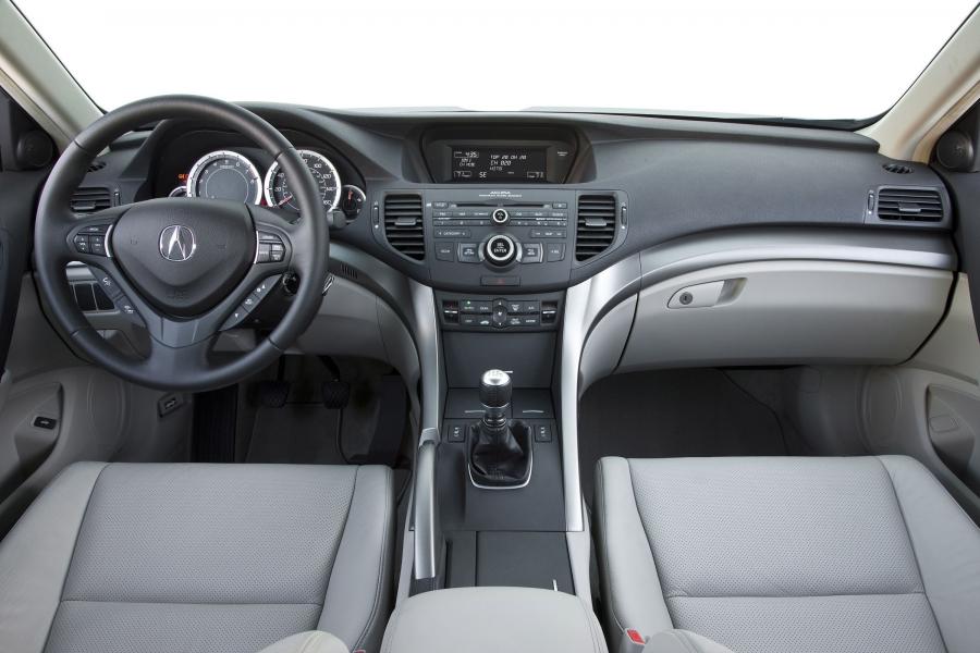 Торпедо Acura TSX 2008 года  (фото 123 из 210)